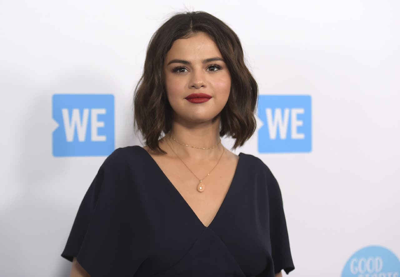 Selena Gomez es tachada de ‘fea’ por famoso diseñador de moda