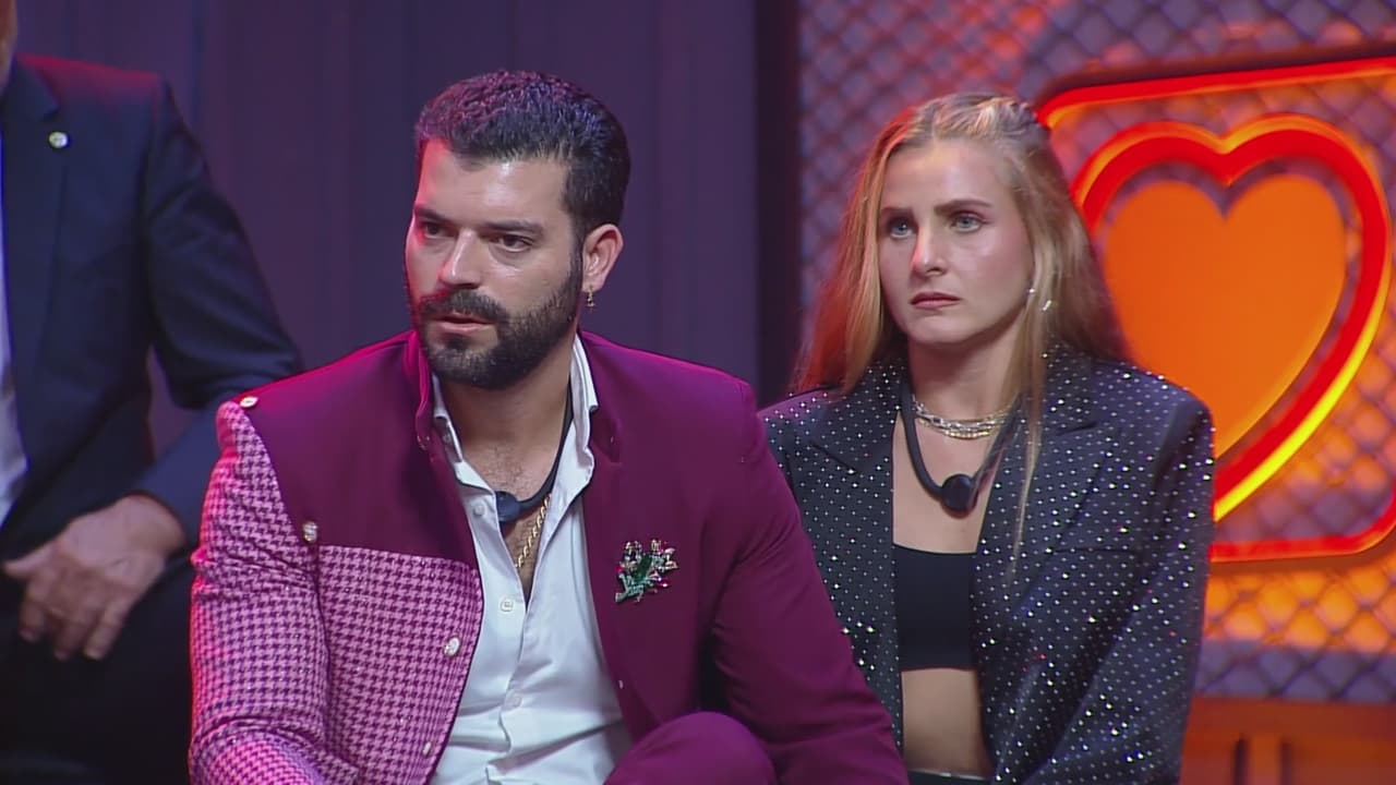 Adrián Di Monte no entiende las reglas del Cara a Cara y se equivoca al dar su voto en '¿Apostarías Por Mí?'