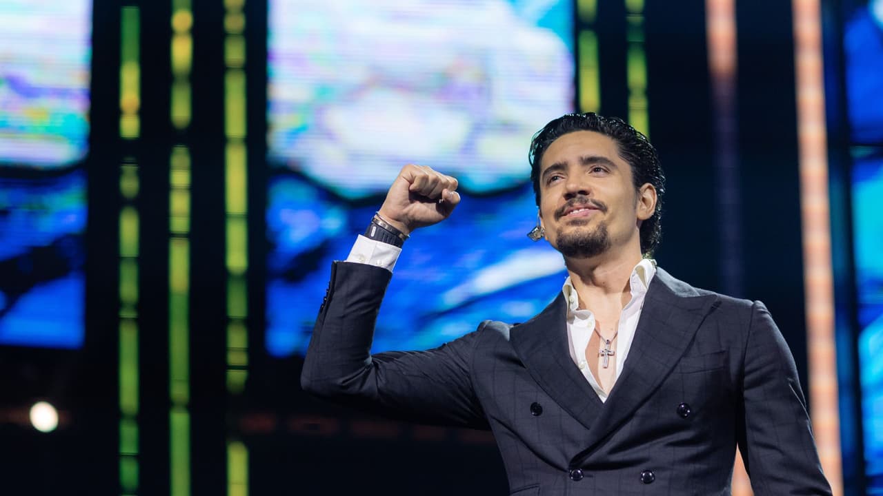 Alex Fernández es ovacionado por el público en Juego de Voces 2026