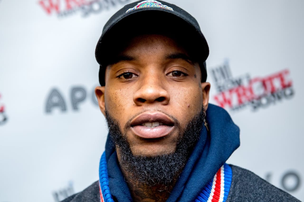 El rapero canadiense Tory Lanez recibe brutal ataque en prisión; este es su actual estado de salud