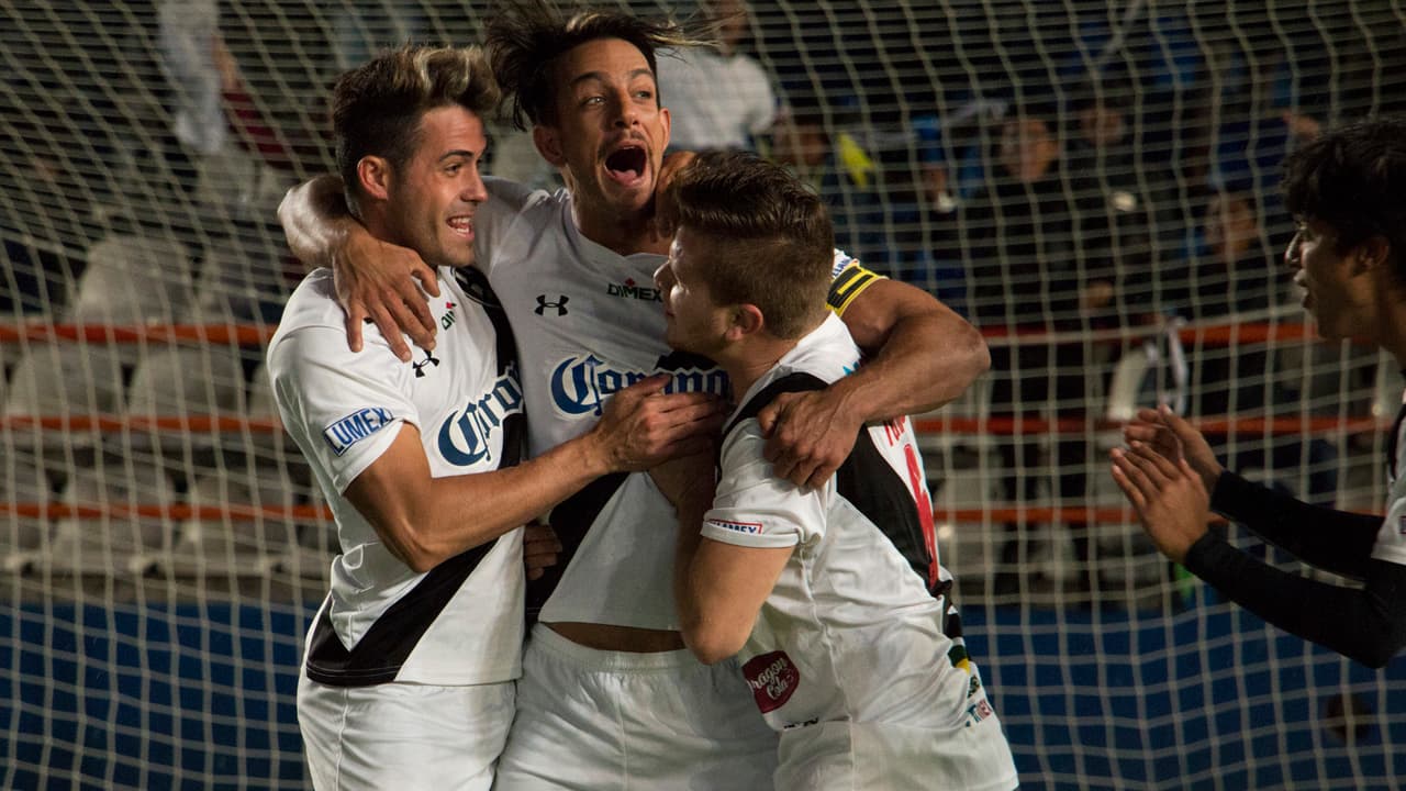 'El Potro' robó cámara en la serie 'Club de Cuervos' y se volvió un elemento entrañable al frente y detrás de cámaras