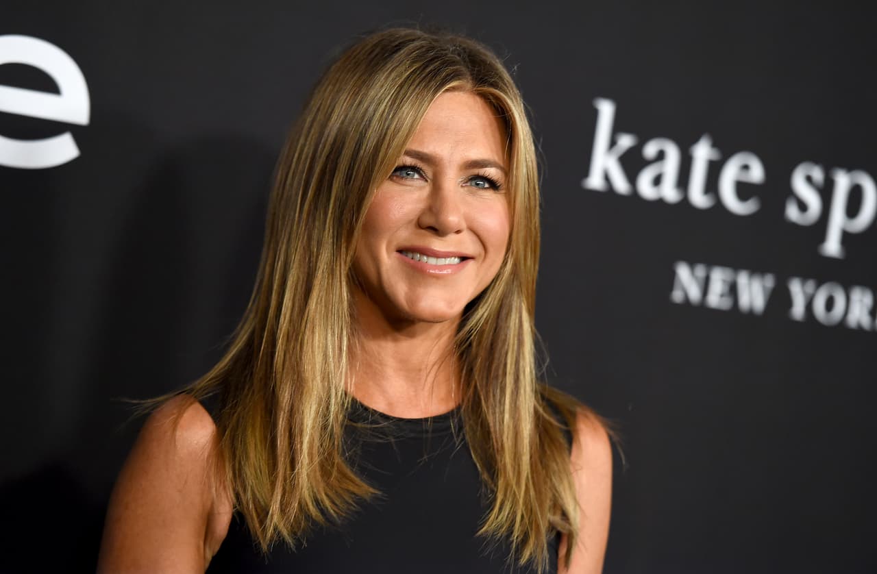 Hombre que acosó a Jennifer Aniston causa revuelo en corte; juez ordena evaluación psiquiátrica