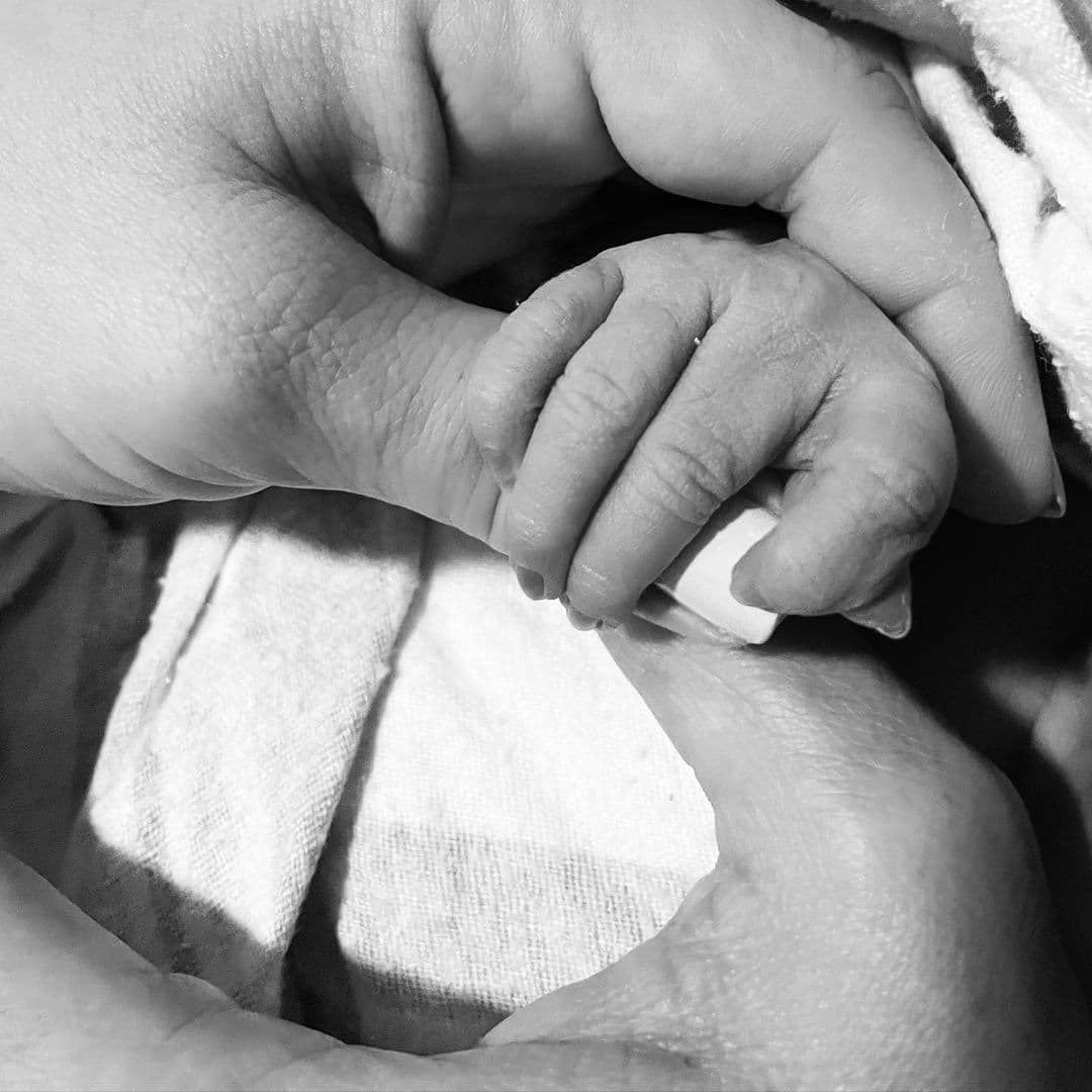 Quién también celebrará su primer Día de las Madres con su hija Ve Jupiter en brazos será Ashley Tisdale, quien debutó en la maternidad el 23 de marzo de 2021. Al igual que Katy Perry, la estrella de ‘High School Musical’ festejará esta fecha tan especial el 9 de mayo.