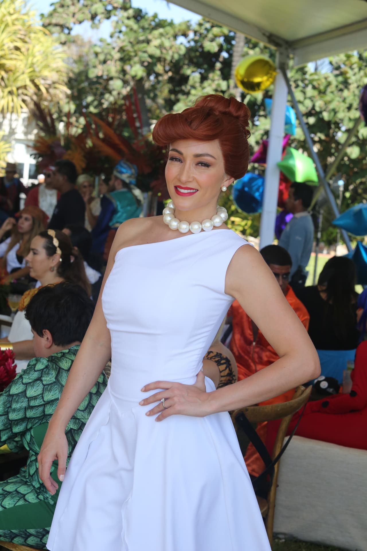 Nuestra querida Ileana llegó al evento disfrazada como "Vilma Picapiedra"...