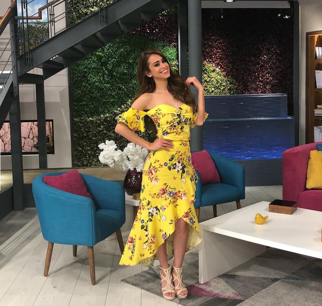 Yanet García desborda sensualidad en bikini