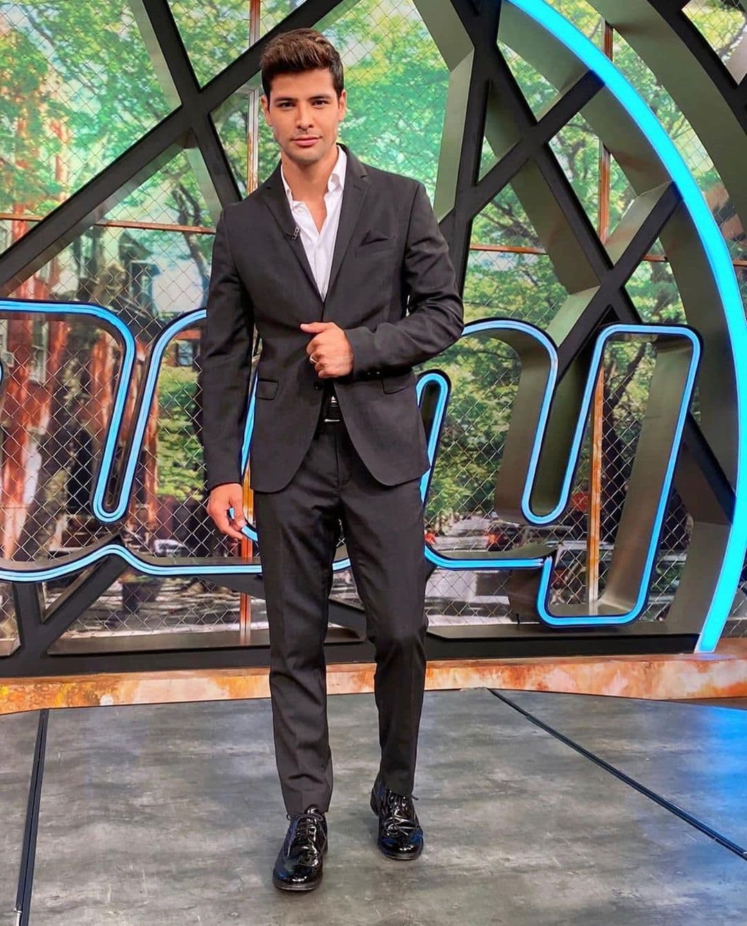 Moisés Peñaloza mostró los golpes que recibió luego de querer ser asaltado por dos hombres en la Ciudad de México.