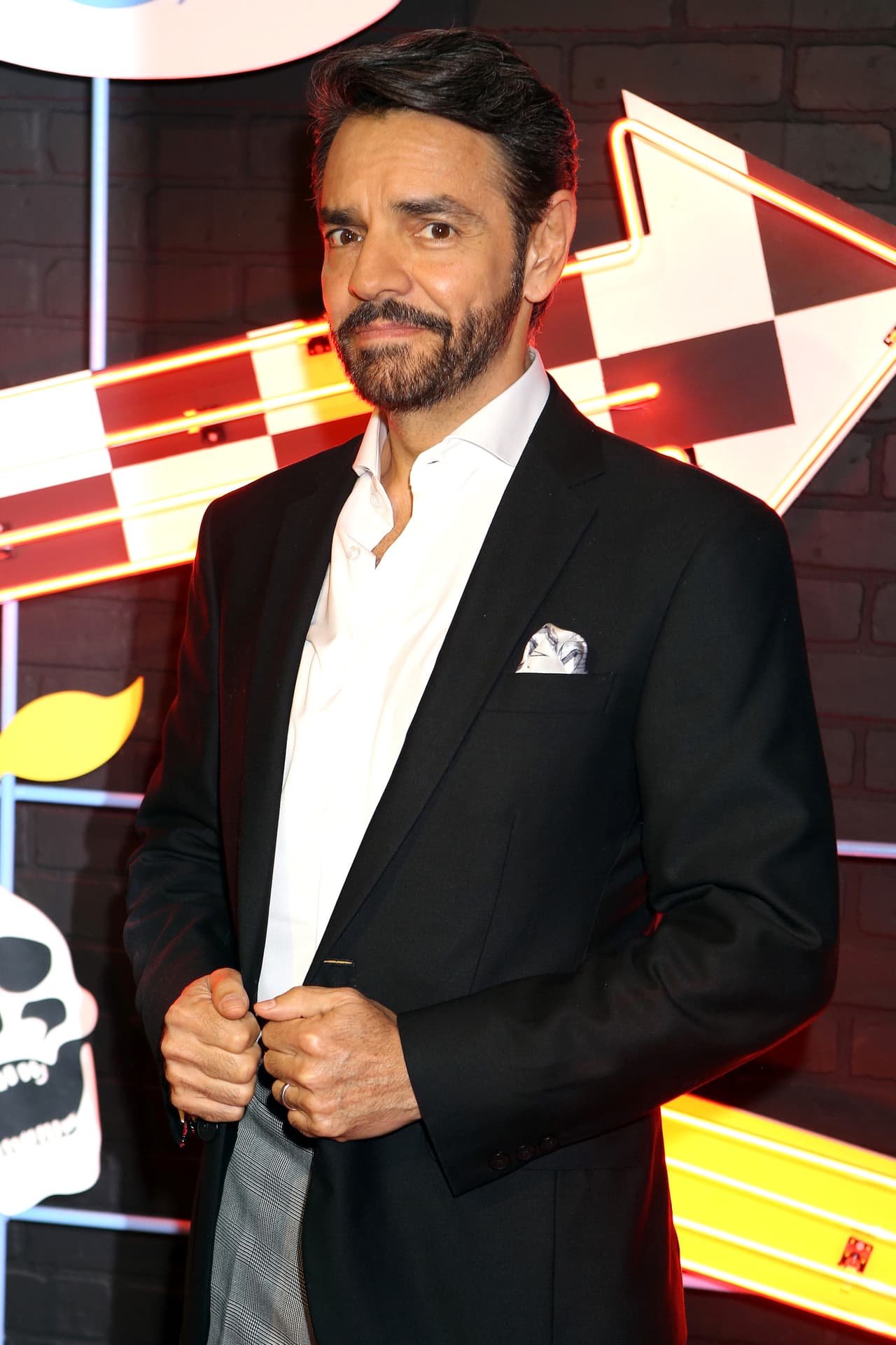 Eugenio Derbez: le ponen estatua en Acapulco y termina vandalizada en menos de una semana