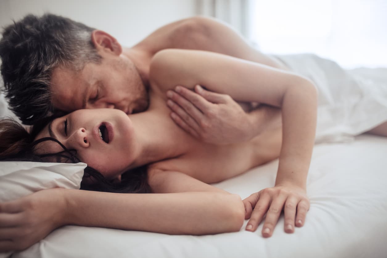 Evita infecciones al practicar sexo anal