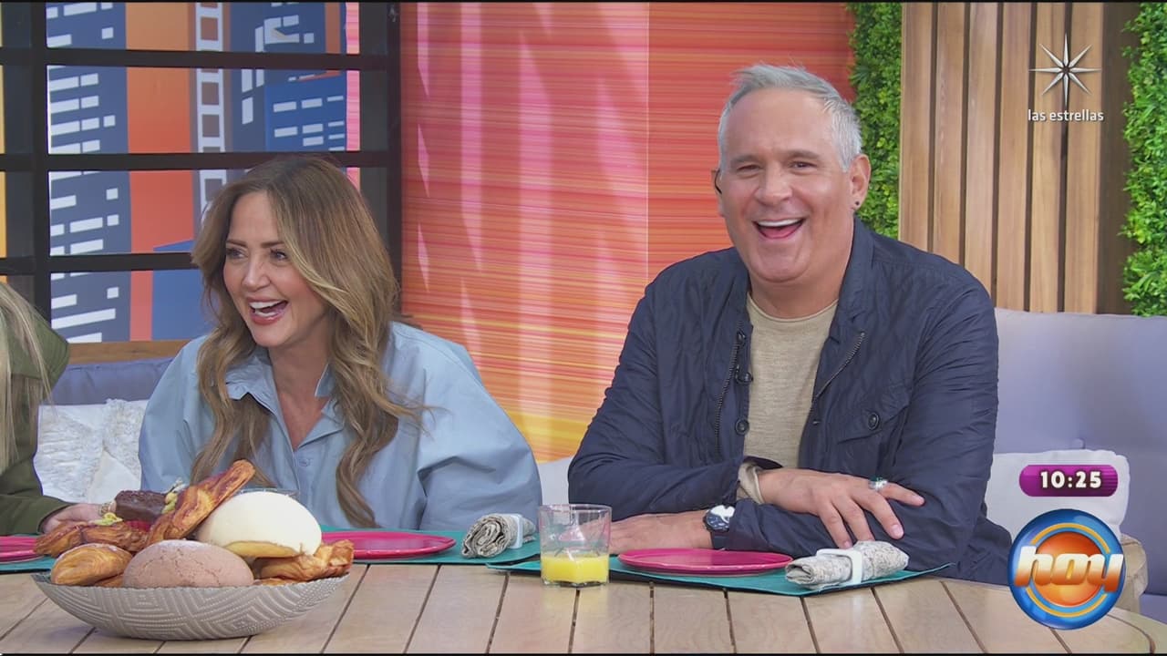 Andrea Legarreta echa de cabeza a Tania Rincón en vivo; arrepentida, le responde: "Ya no lo voy a hacer"