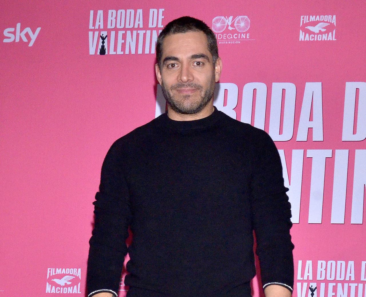 Omar Chaparro triunfa en Hollywood pero también lava trastes