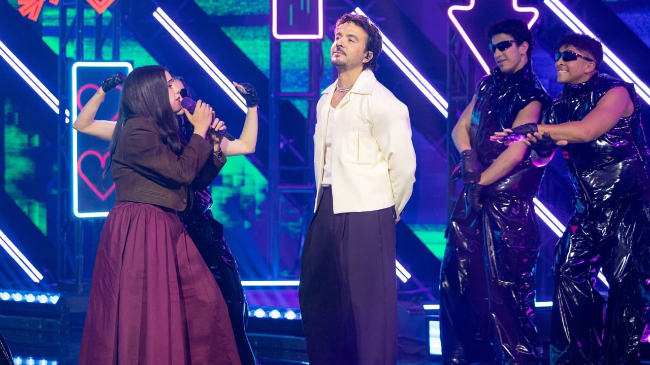 Luis Fonsi y Camila Fernández se preparan antes de salir a cantar en Juego de Voces 2026