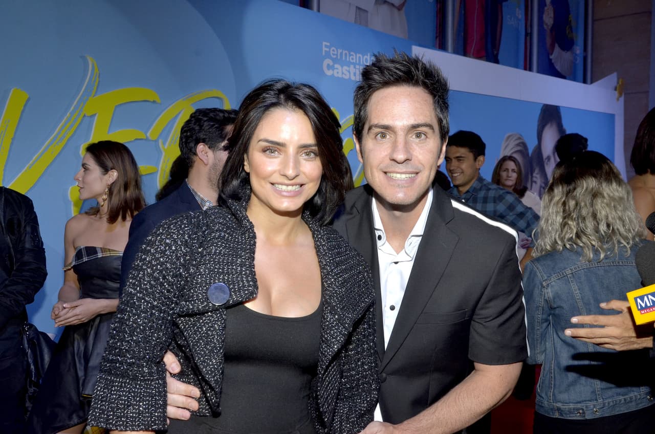 Aislinn Derbez enseña de más y provoca burlas de Mauricio Ochmann
