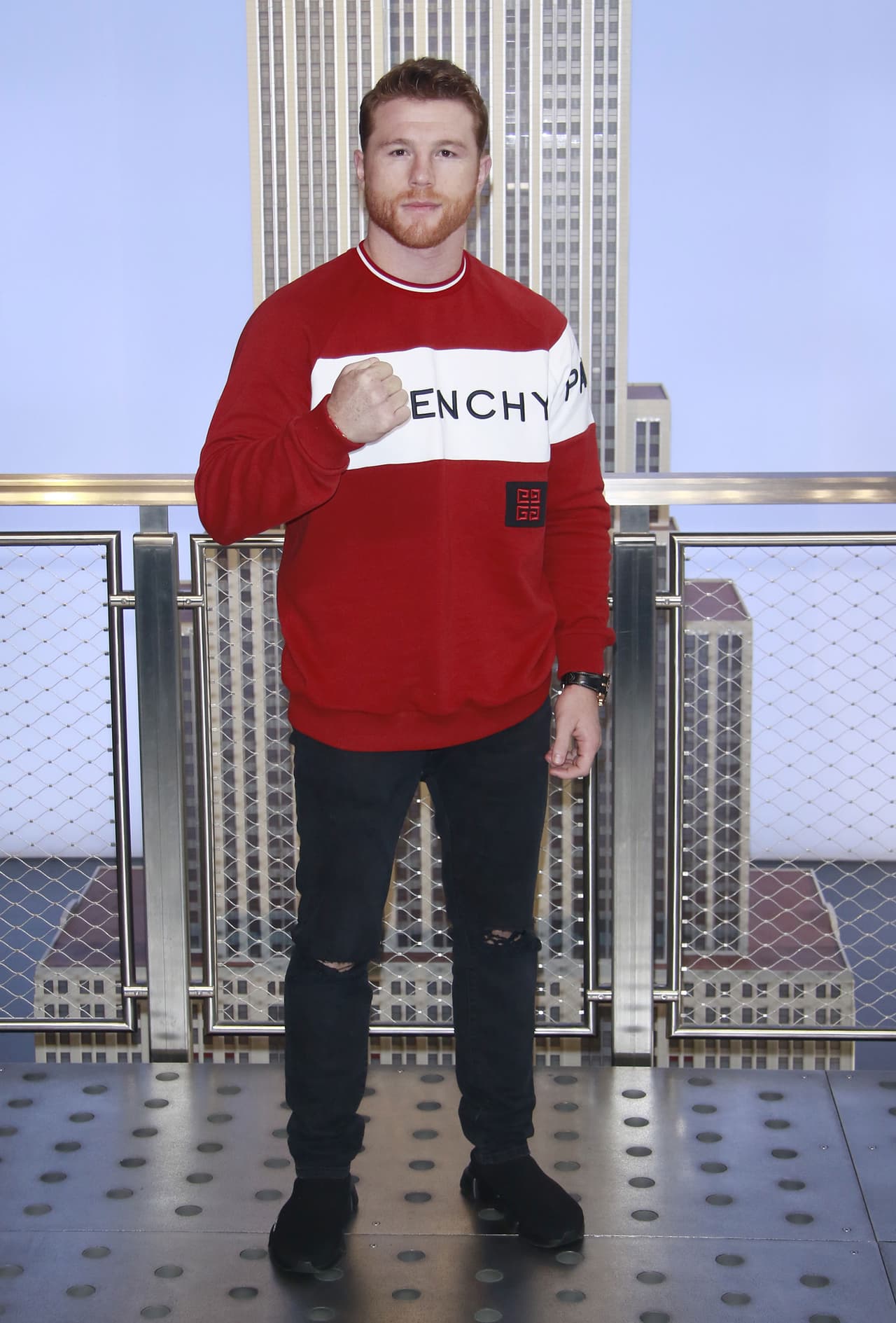 ‘Canelo’ Álvarez muestra su nuevo cambio de look