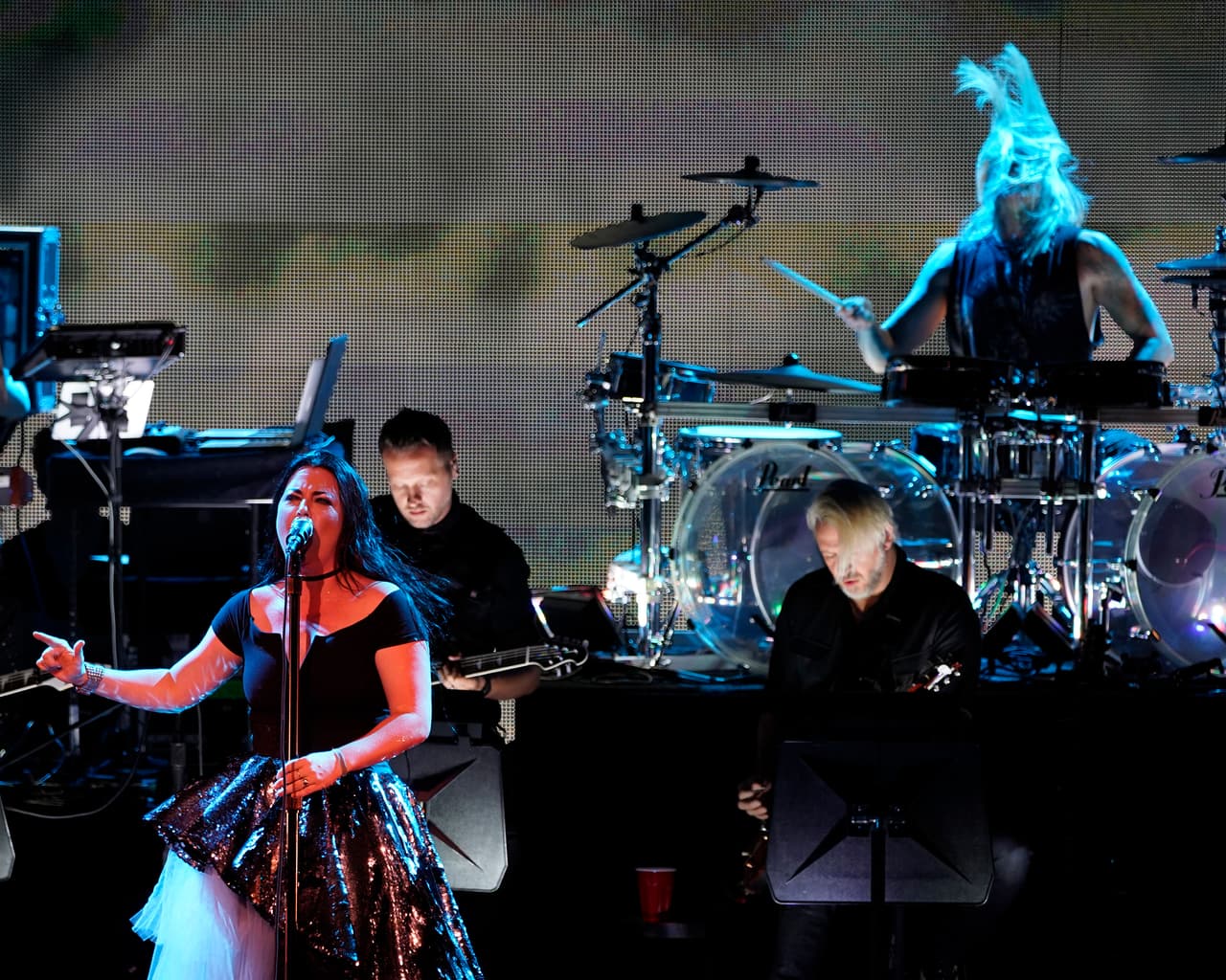 ¿Cuánto cuesta la batería quemada de Evanescence en el Knotfest?