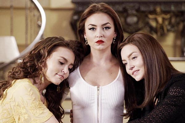 Angelique Boyer encarnó a unas trillizas en 'Tres veces Ana'