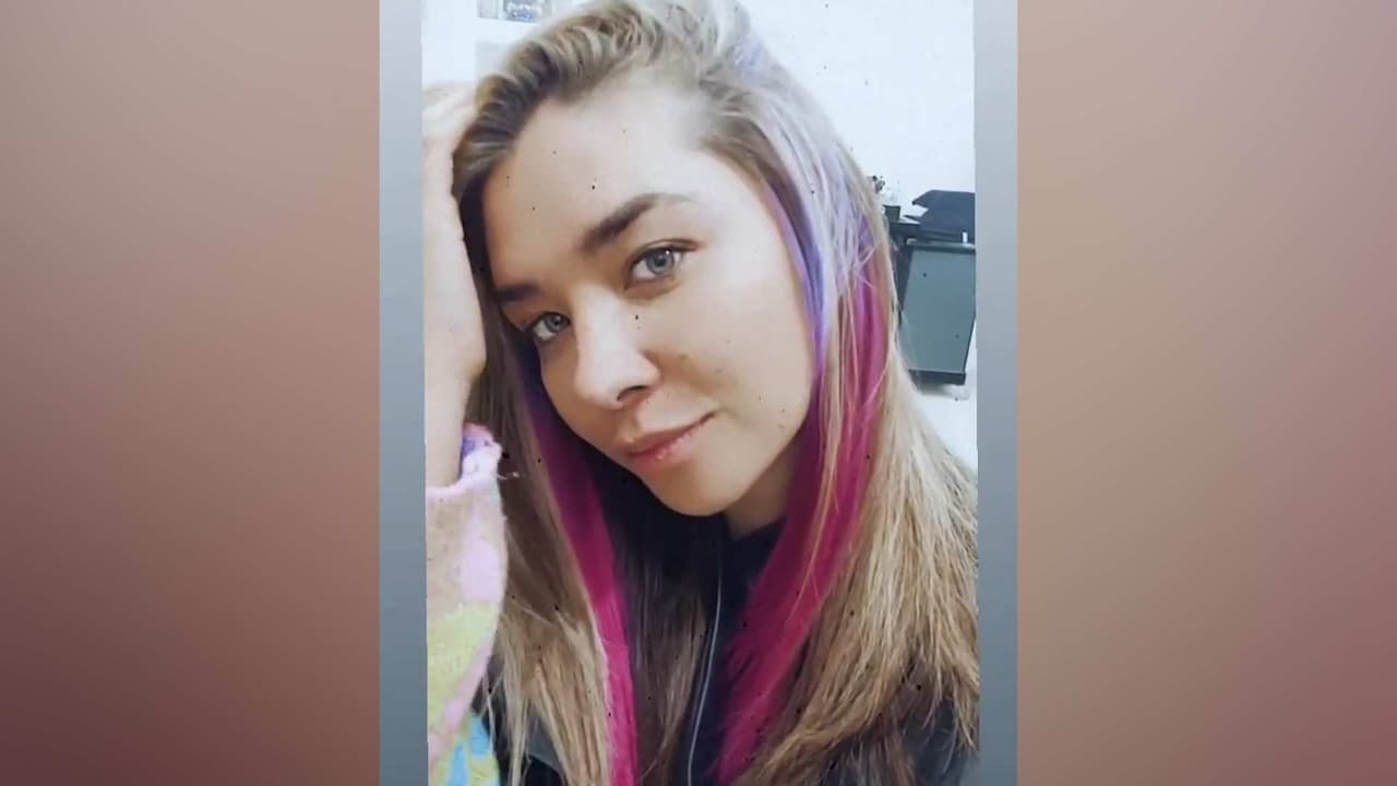 Daniela Luján deja atrás el rubio e impacta con drástica transformación