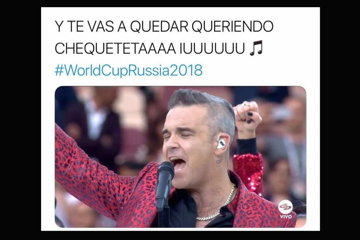 La web se divirtió al ver cómo apareció el cantante en el Estadio Luzhnikí de Moscú.
