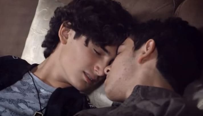 'Aris' y 'Temo' estuvieron a punto de darse el tan esperado beso pero fueron interrumpidos.