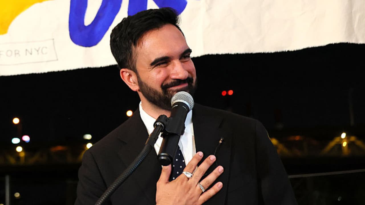 ¿Quién es Zohran Mamdani, ganador de las primarias demócratas a la Alcaldía de NYC? Te explicamos