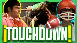 Don Ramón y el Profesor Jirafales lideran un equipo de fútbol americano