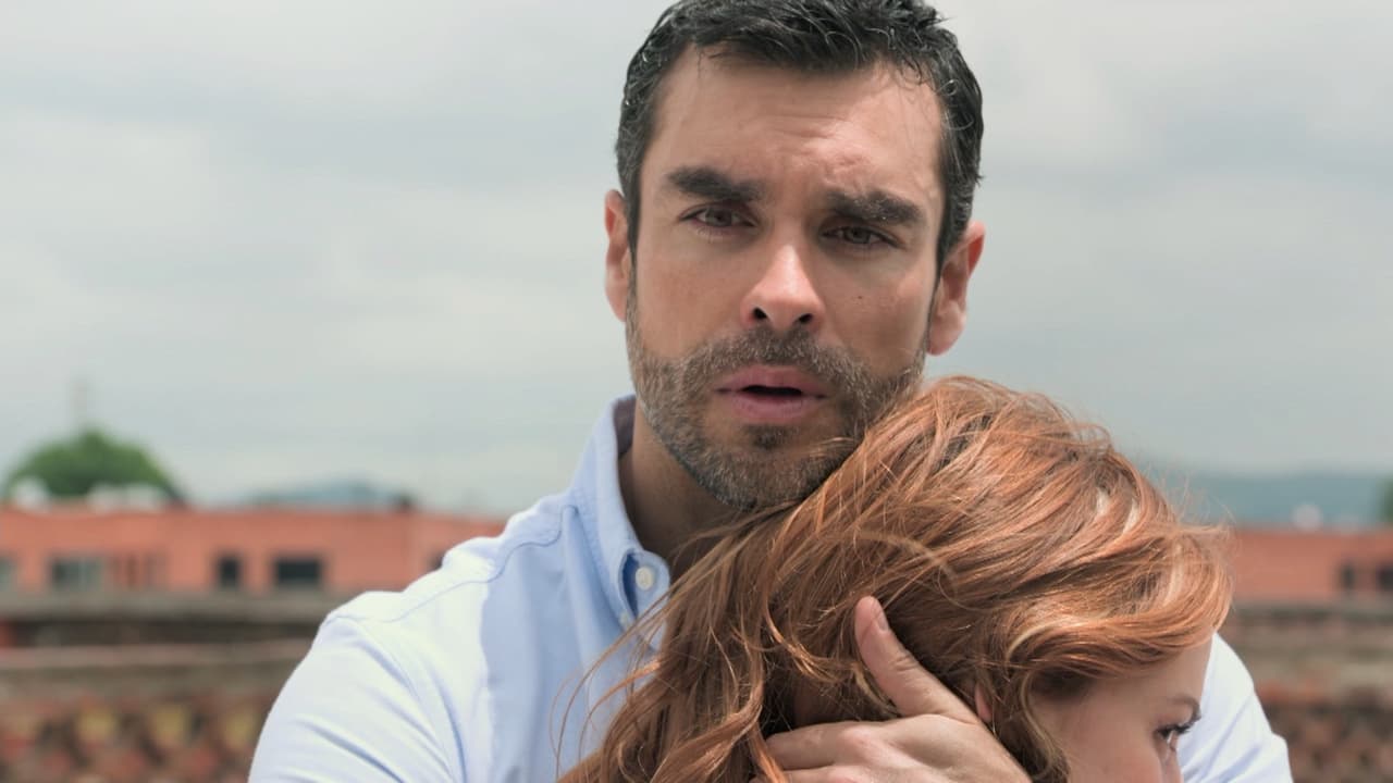 'Jesús' logra bajarla y queda preocupado por la reacción de 'Carlota'.