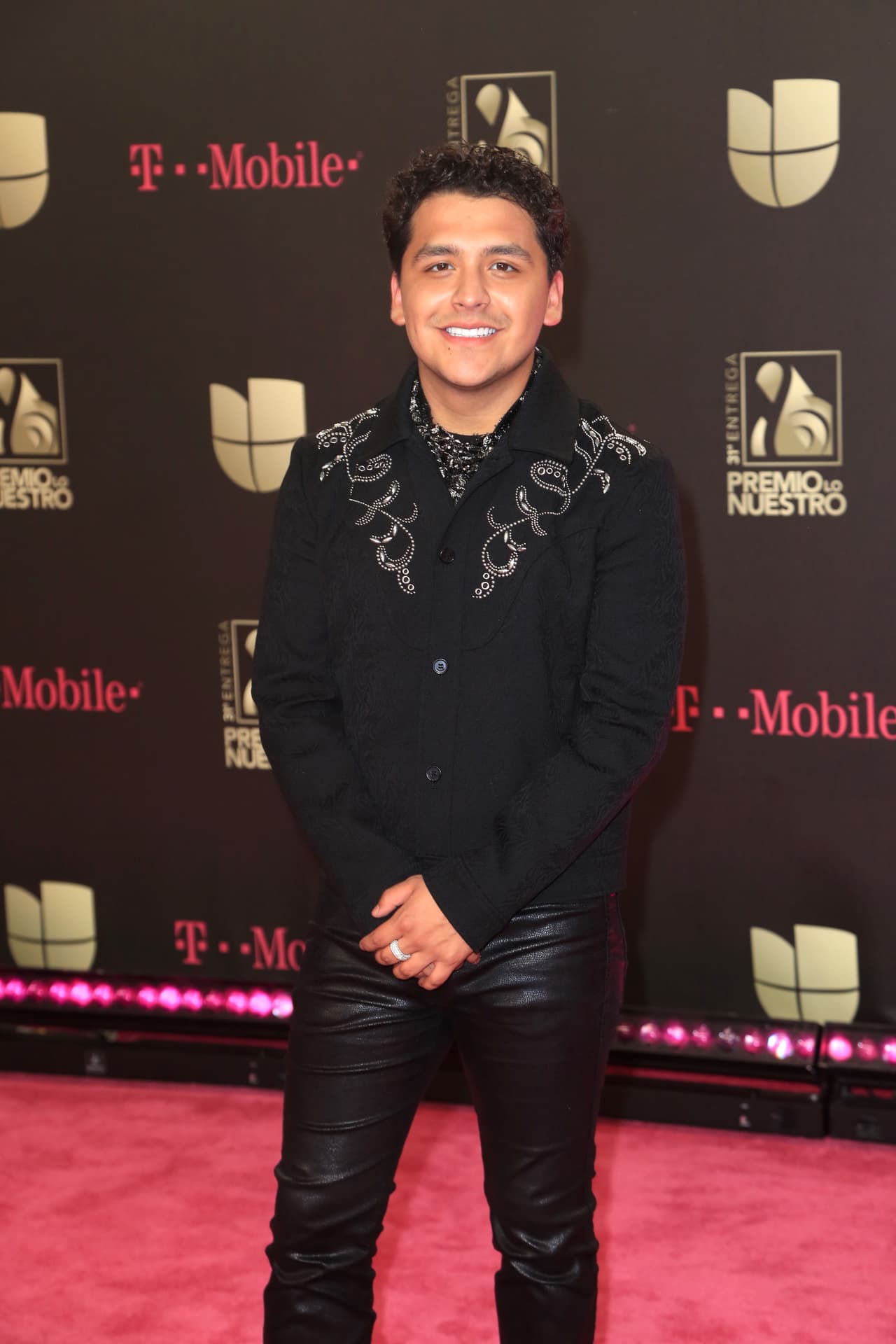 Además de ser uno de los cantantes de música regional mexicana más reconocidos en el mercado de habla hispana, Christian Nodal ha ganado gran popularidad por ser el dueño del corazón de Belinda. Sin embargo, antes de protagonizar una romántica historia de amor con la cantante de 'Bella Traición', el también compositor tuvo bellas novias. A continuación, te las presentamos.