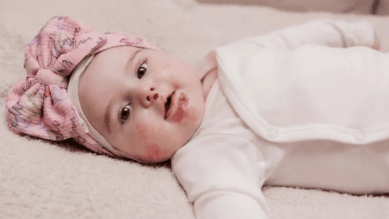 Muere bebé de querida influencer: así la despiden