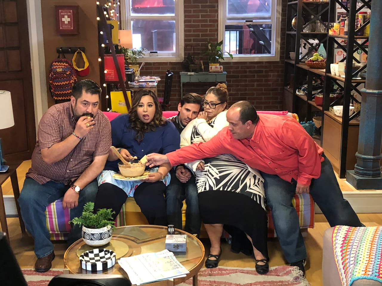 Así es como la pasa Bartolomé con la familia de su gordita...