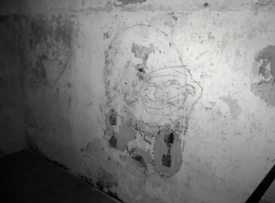El lado oscuro, según las leyendas cibernéticas, apunta a que es una creación del asesino estadounidense Henry Lee Lucas