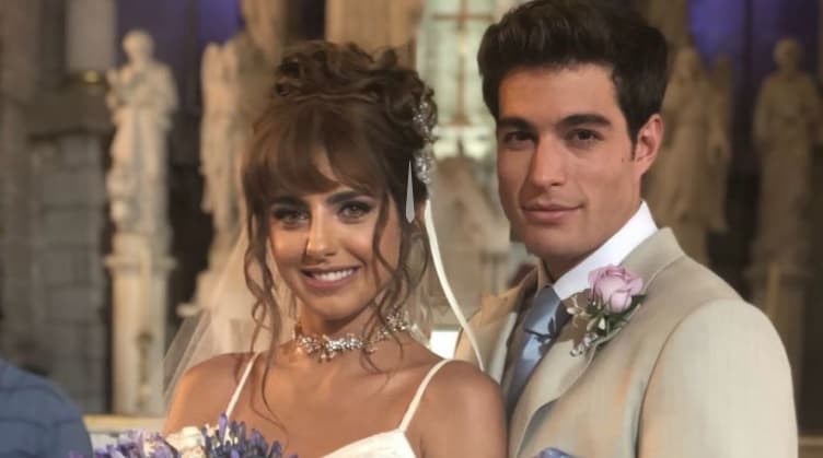 Michelle Renaud lanza románticos mensajes en Instagram y aseguran son para Danilo Carrera