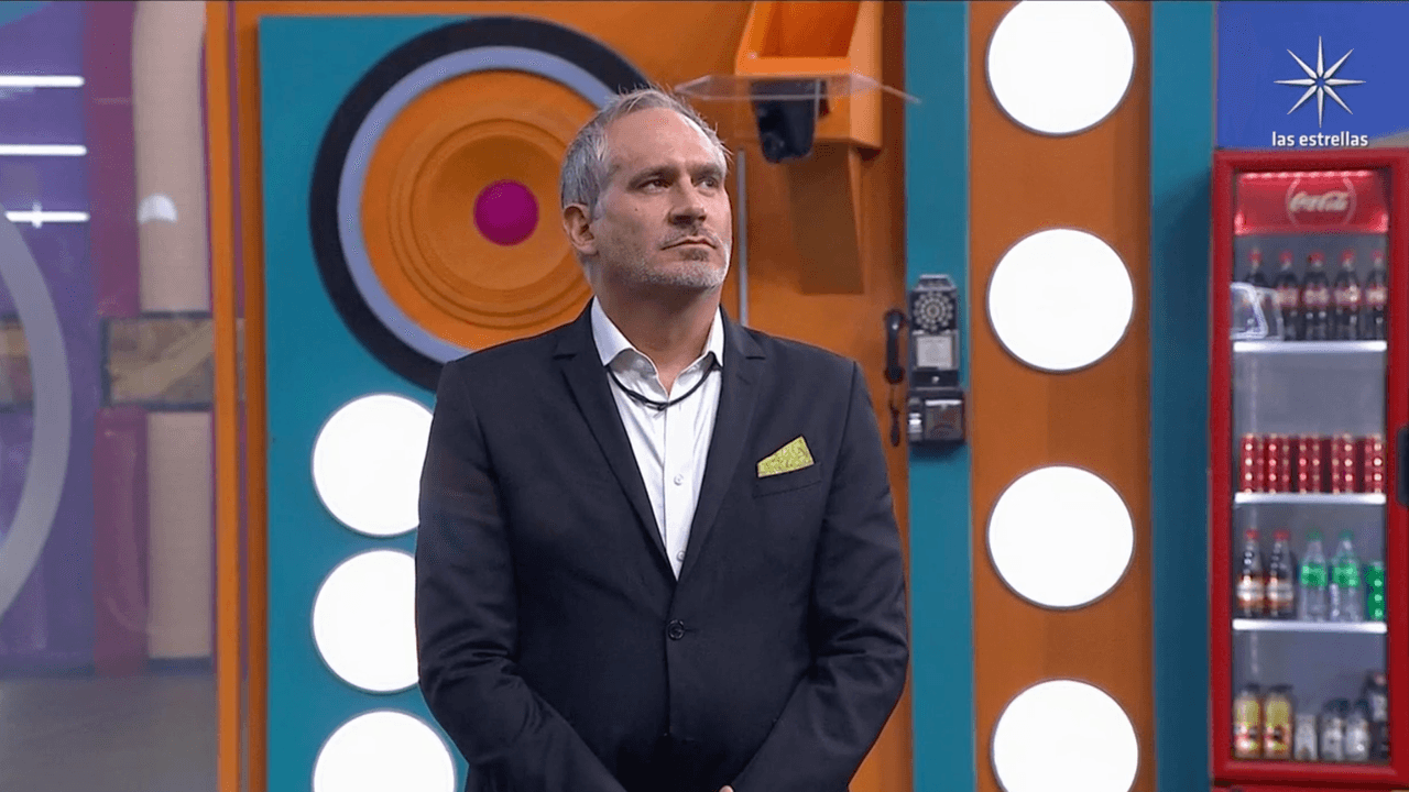 Arath explota ante ataque de Adrián Marcelo y aclara: “Va a pagar todas las que está haciendo”