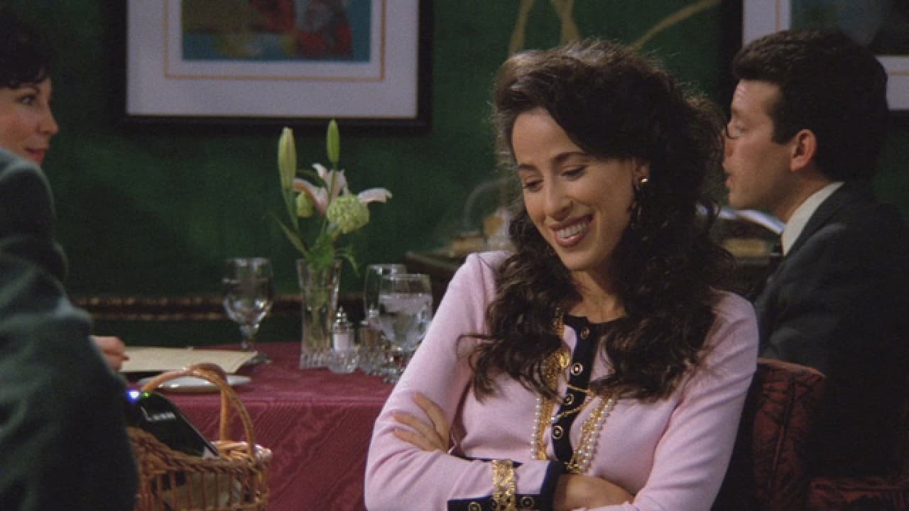 La exnovia de ‘Chandler’ tiene un sentido del humor extraño y una sonrisa bastante irritante (FOTO: NBC)