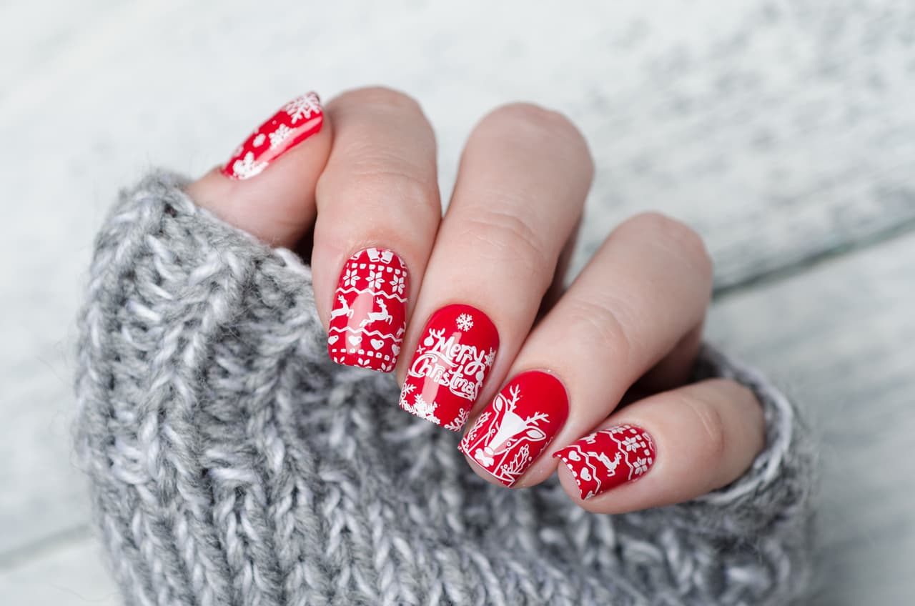 Los mejores diseños de uñas navideñas para este año