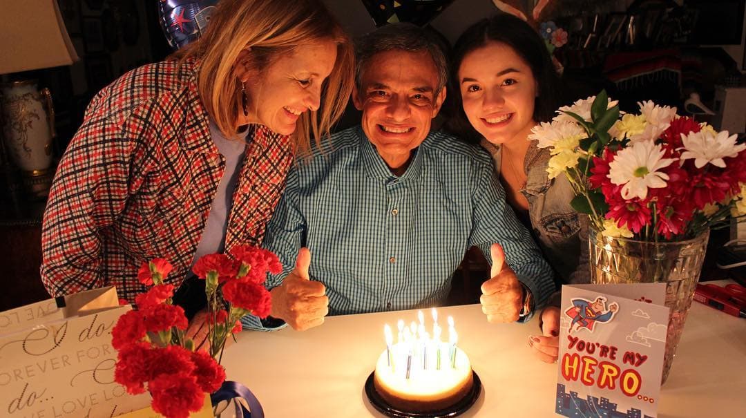 Así fue el último cumpleaños de José José junto a su viuda, Sara Salazar y hija mejor, Sarita.