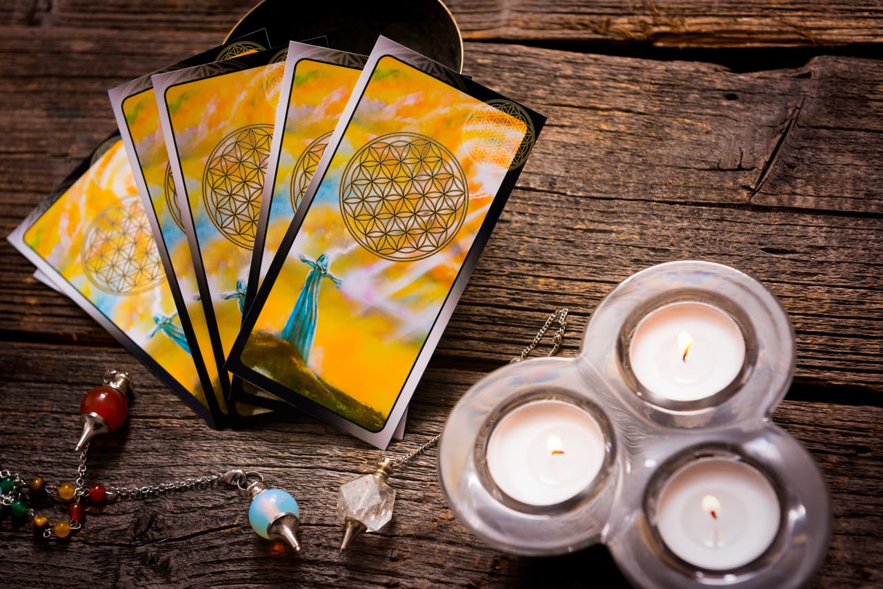 Mhoni Vidente predice con el tarot tu fin de semana