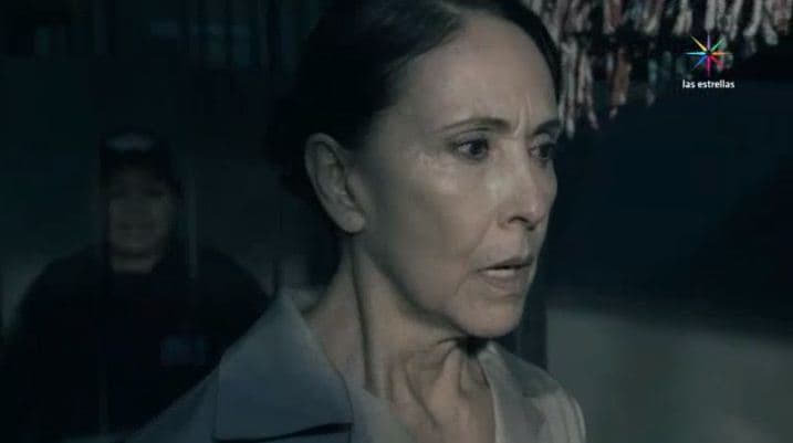 Tres veces Ana Capítulo 96: La policía detiene a Soledad
