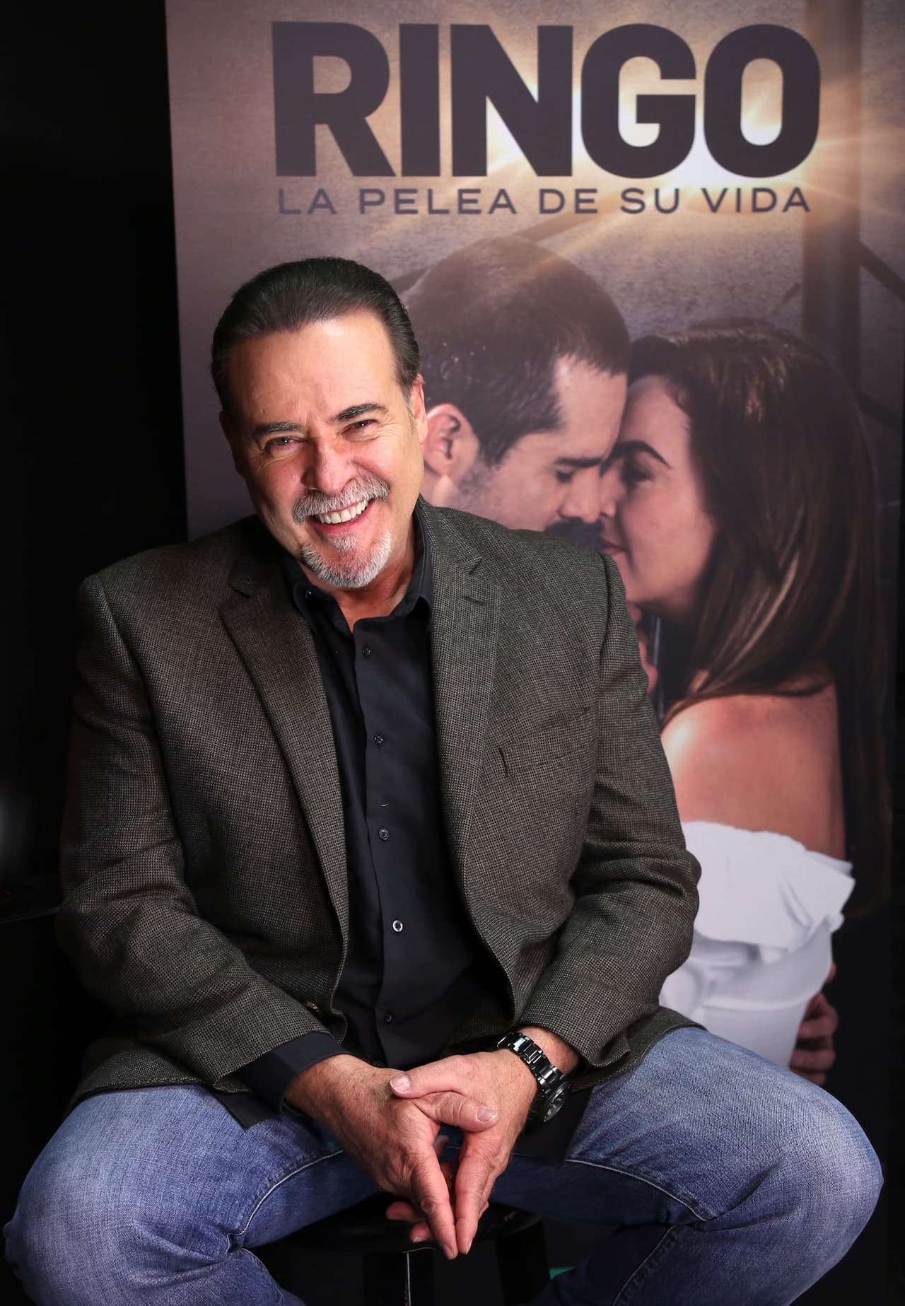 César Evora nació el 4 de noviembre de 1959 en La Habana, Cuba. Estudio Geofísica para dedicarse a la búsqueda de petróleo y minerales, hasta que un día decidió presentarse a un casting, donde fue seleccionado entre 500 aspirantes. Después de trabajar en su país natal como actor, decidió instalarse definitivamente en México.