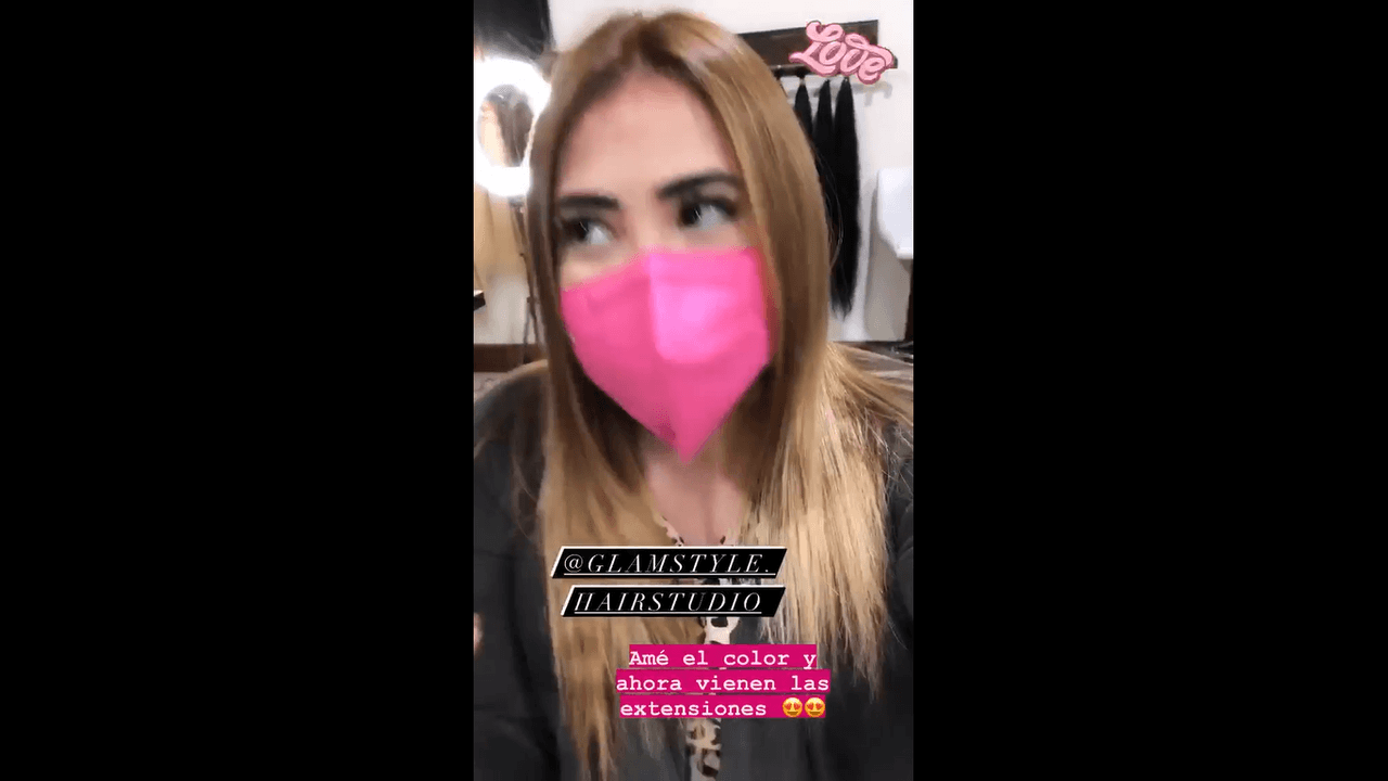 “No traigo filtro, así es el color que me pusieron, justo lo que quería. Ya viene el momento de la verdad, con las extensiones, son lo máximo”, sentenció.
