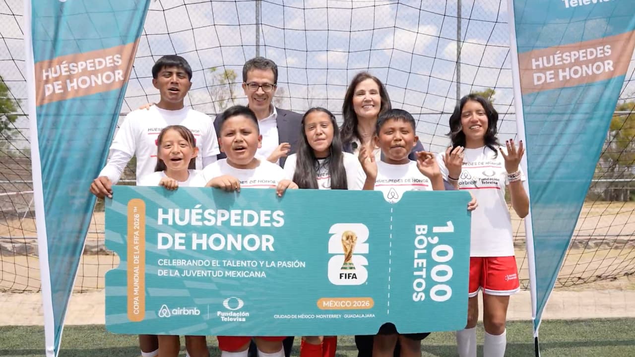 Niños mexicanos irán al Mundial 2026 gracias a alianza entre Fundación Televisa y Airbnb