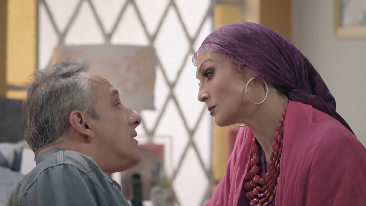 Nora Salinas fue una médium que, además, quiso ganarse el amor de Ángel.