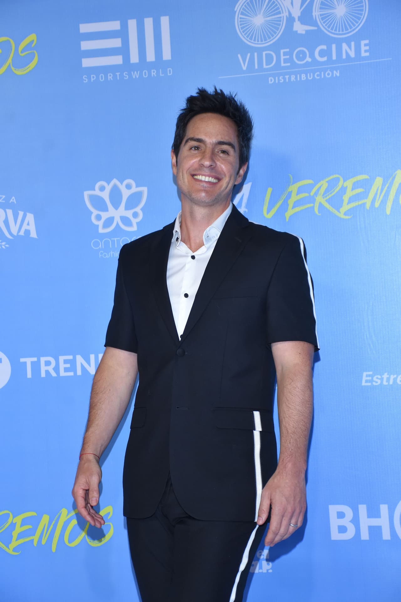 Mauricio Ochmann comparte tierna foto con sus hijas
