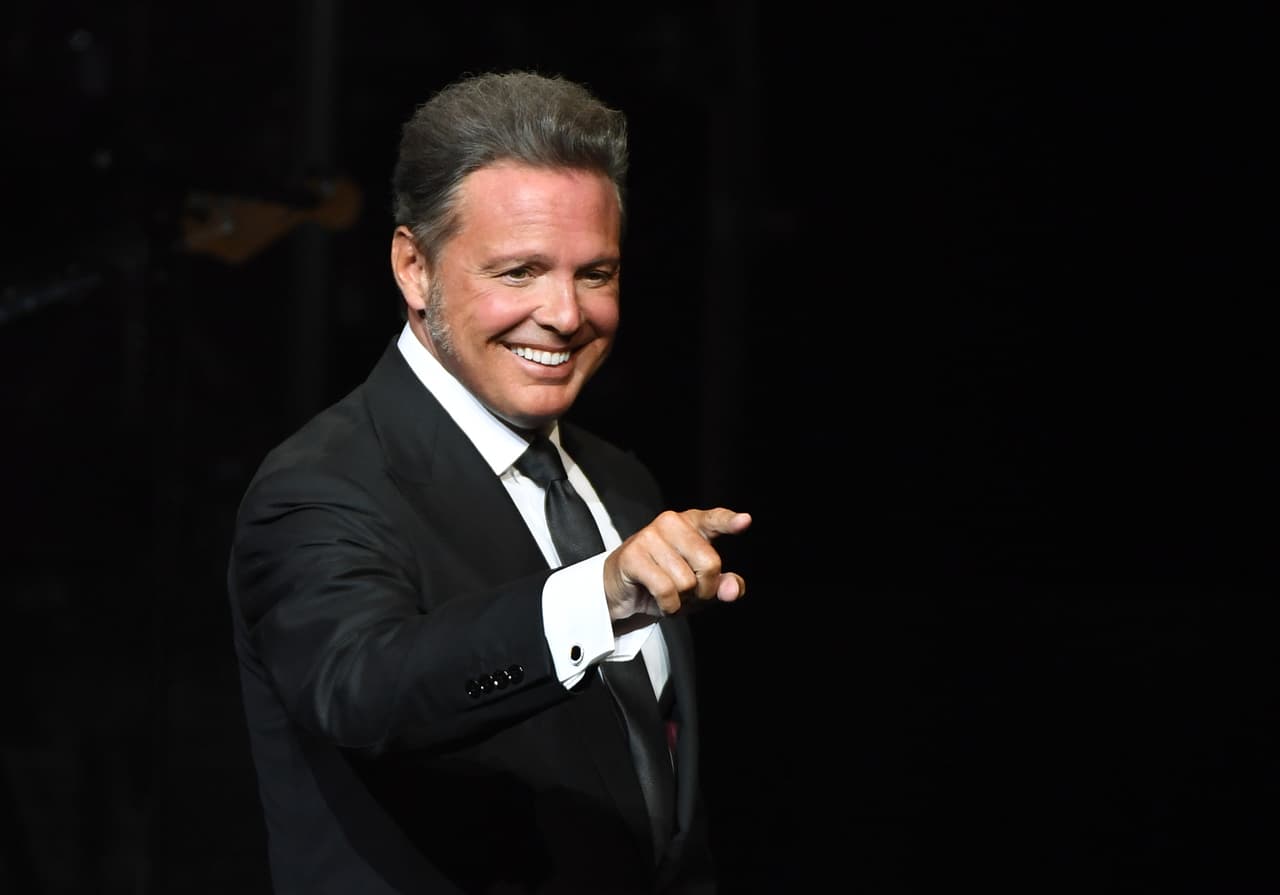 Luis Miguel publica, por primera vez, conmovedor momento con su mamá Marcela Basteri