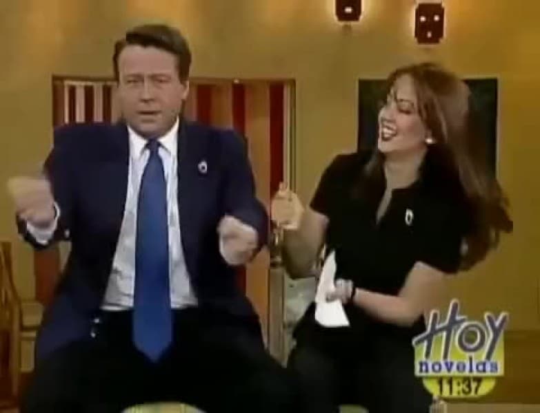 Andrea Legarreta. En1998, Adame llamó ‘perra’ a la esposa de Erik Rubín en plena transmisión en vivo del programa ‘Hoy’.