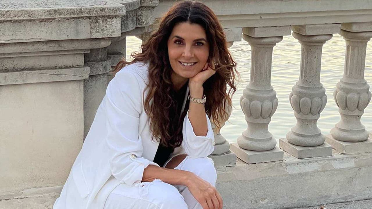 Fan se graba nombre de Mayrín Villanueva y la deja impactada
