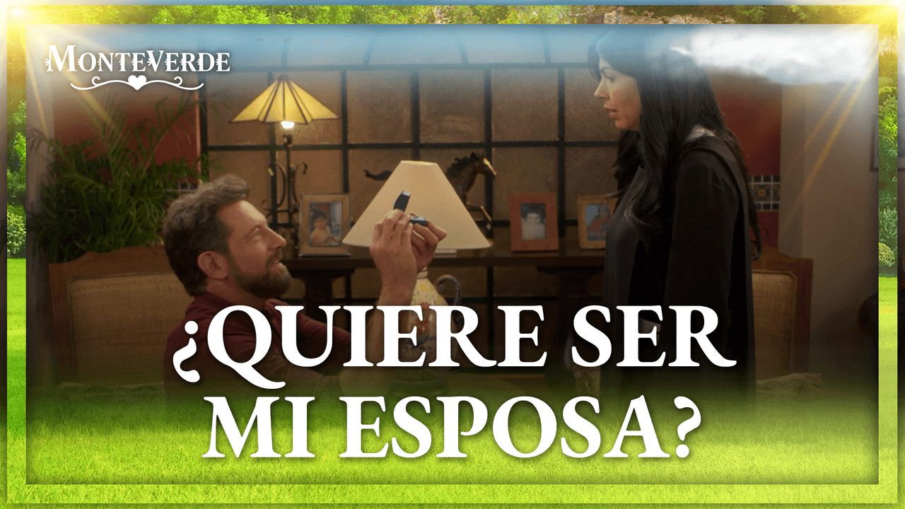 Oscar se arrodilla ante Carolina y le pide que sea su esposa
