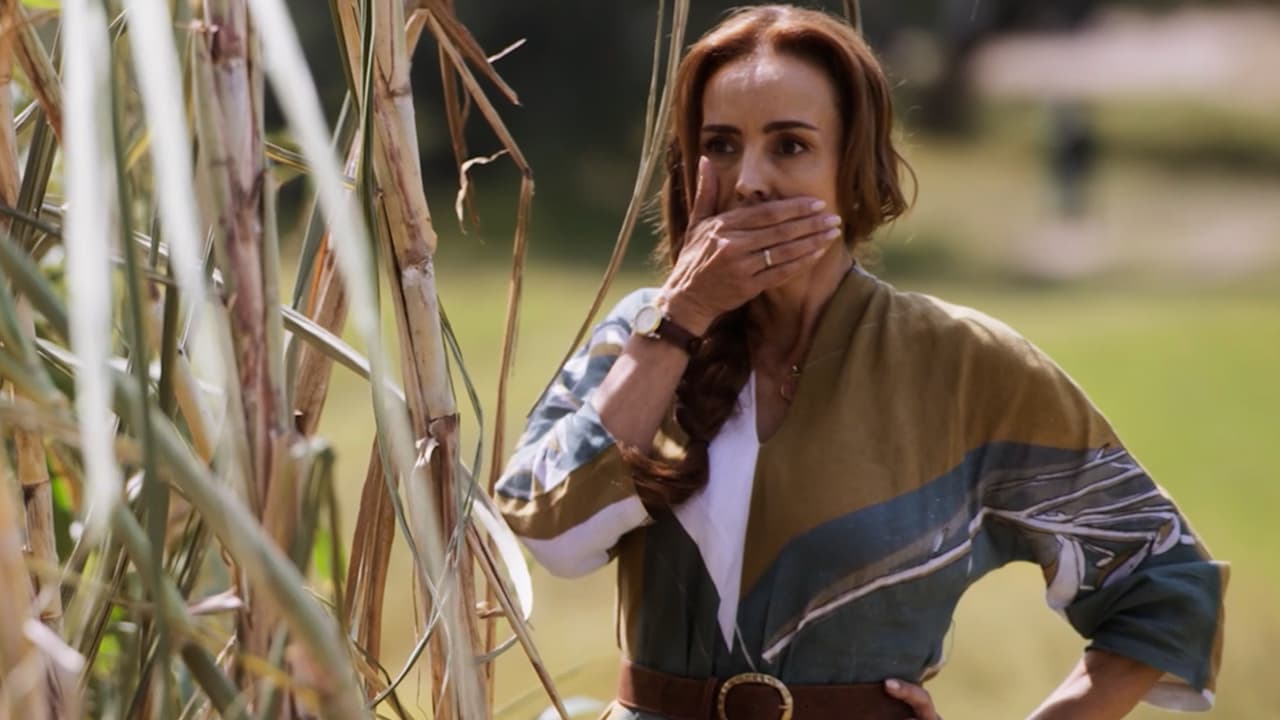 Paloma descubre a Bárbara y Renato muy juntitos