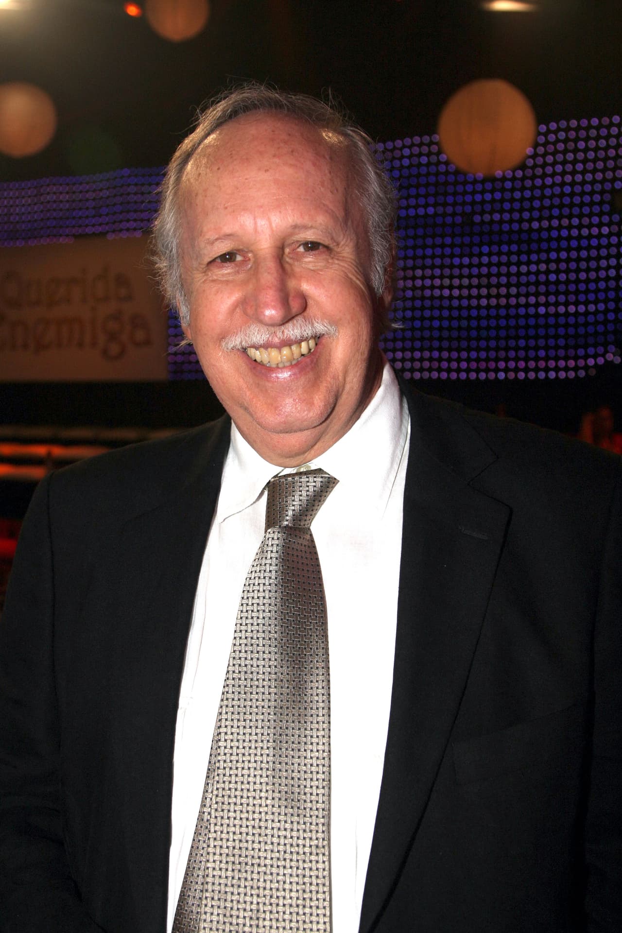 En 1974 fue parte del elenco de la cinta ‘Calzonzin Inspector’, proyecto que realizó una fuerte crítica a la corrupción del sistema político mexicano y a la poca libertad de expresión que se vivía en aquella época; además de mostrar su talento en otras películas como ‘Santa sangre’ (1989), ‘La leyenda de la máscara’ (1991), ‘Por la libre (2000) y ‘No eres tú, soy yo' (2010).
