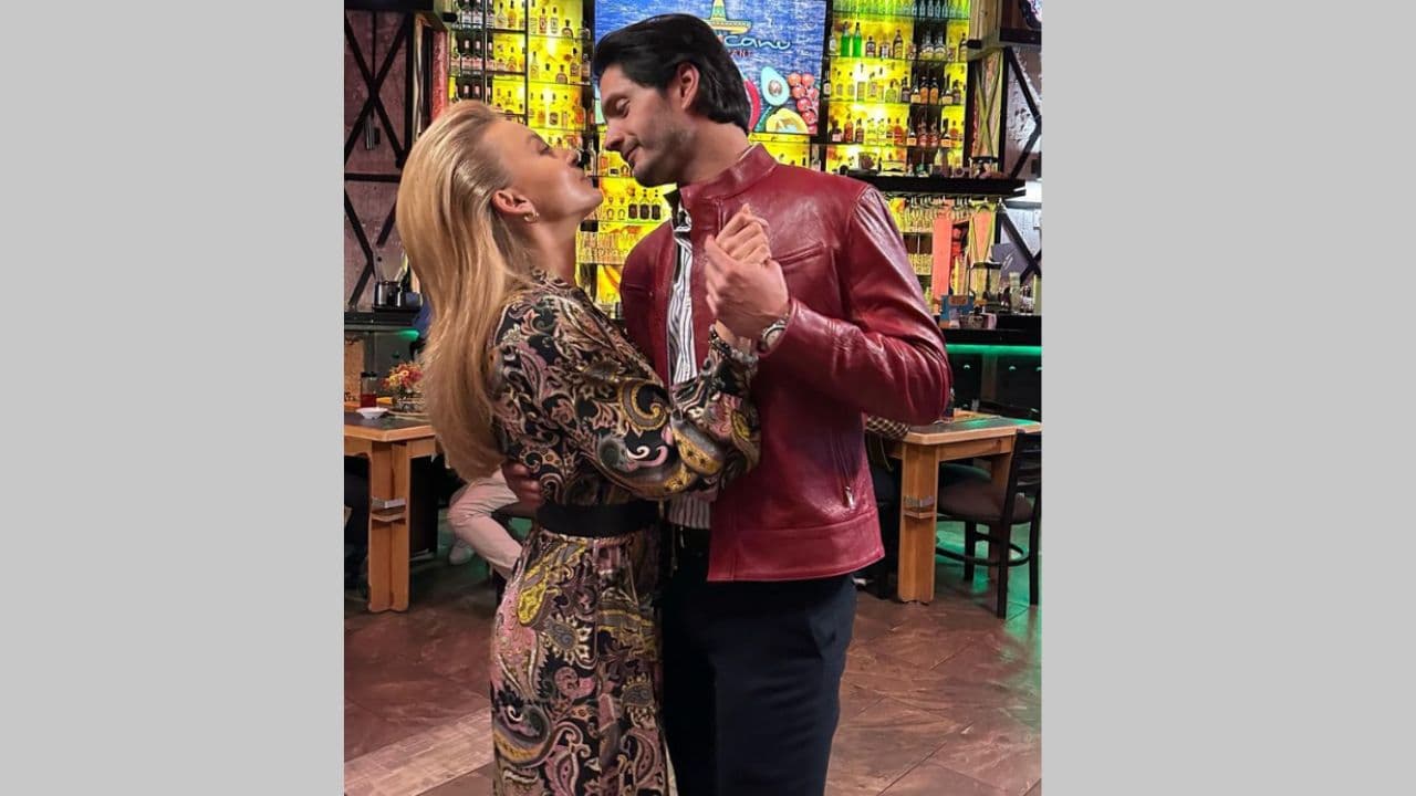 Angelique Boyer y Daniel Elbittar como Leona y Gael en El amor invencible