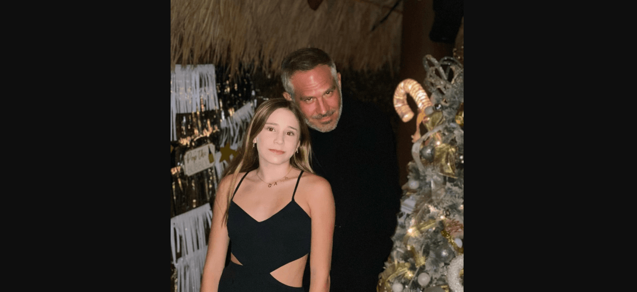 En 2007, año en que contrajeron nupcias, Arath de la Torre y su esposa le dieron la bienvenida a su primogénita Gala.