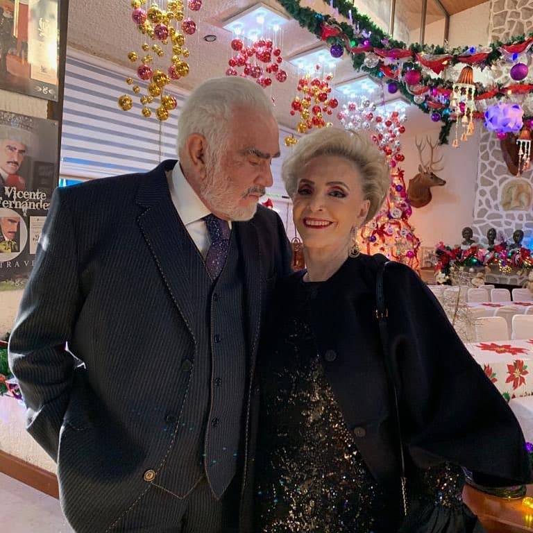 Vicente Fernández y su esposa Cuquita.